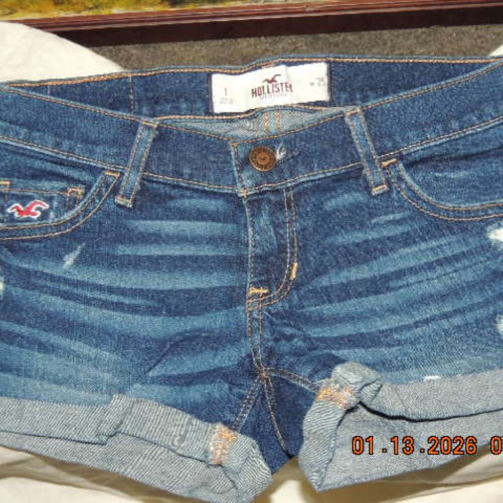 blue jean Hollister shorts